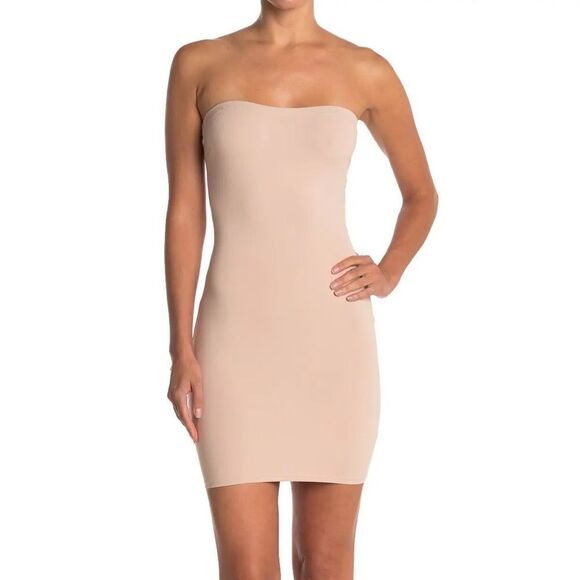 NWOT Spanx Assets Strapless Simplicity Dress Slip Nude Sz M - Picture 1 of 7